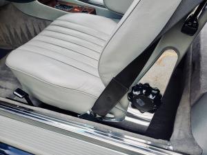 Mercedes-Benz 560 SL 1986 года  (NA)